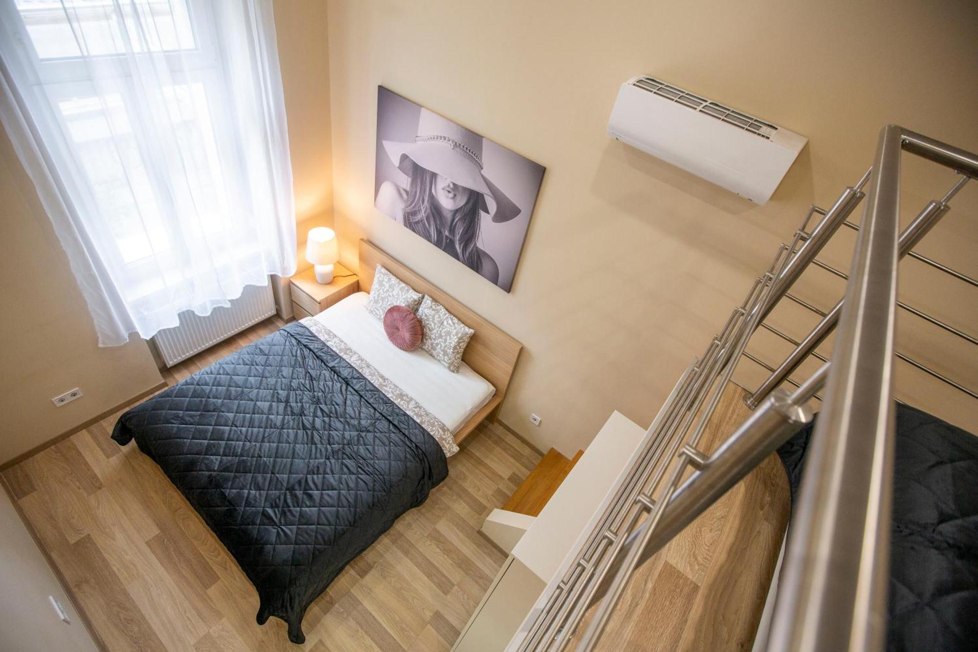 Spacious Bajcsy Residence In The Heart Of Budapest Exterior photo